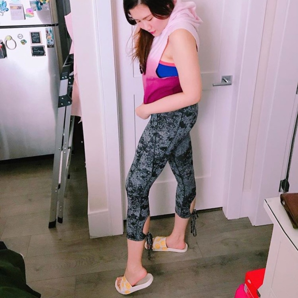 LOLË Cropped Leggings
